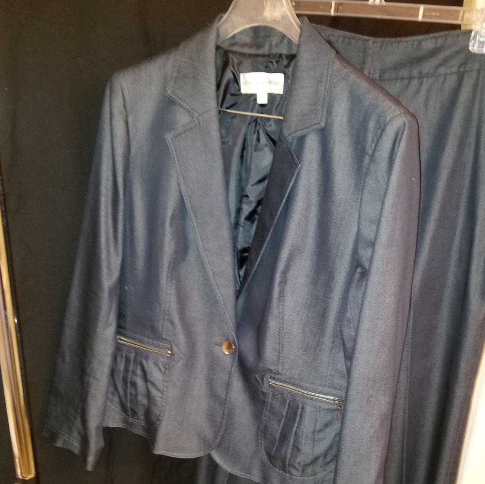 Pant Suit